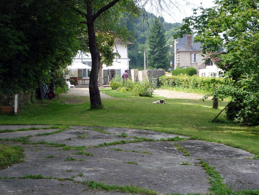 La Gueulardiere Acomodação com café da manhã Vernon  Exterior foto